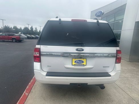Used 2016 Ford Expedition EL XLT w/ Equipment Group 202A AWD/4WD image 3
