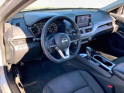 Used 2023 Nissan Altima 2.5 SV image 12