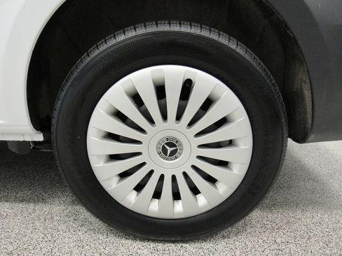 Used 2022 Mercedes-Benz Metris image 10