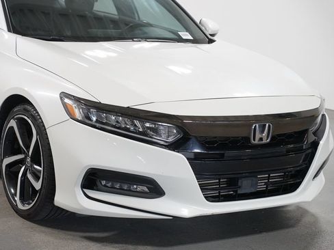 Used 2018 Honda Accord Sport image 4