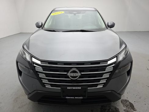 Used 2024 Nissan Rogue SV AWD/4WD image 3