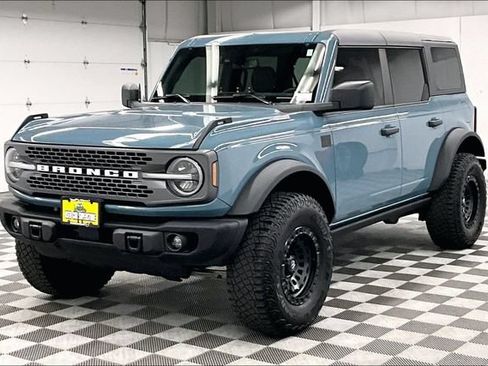 Used 2023 Ford Bronco Badlands w/ Sasquatch Package AWD/4WD image 11