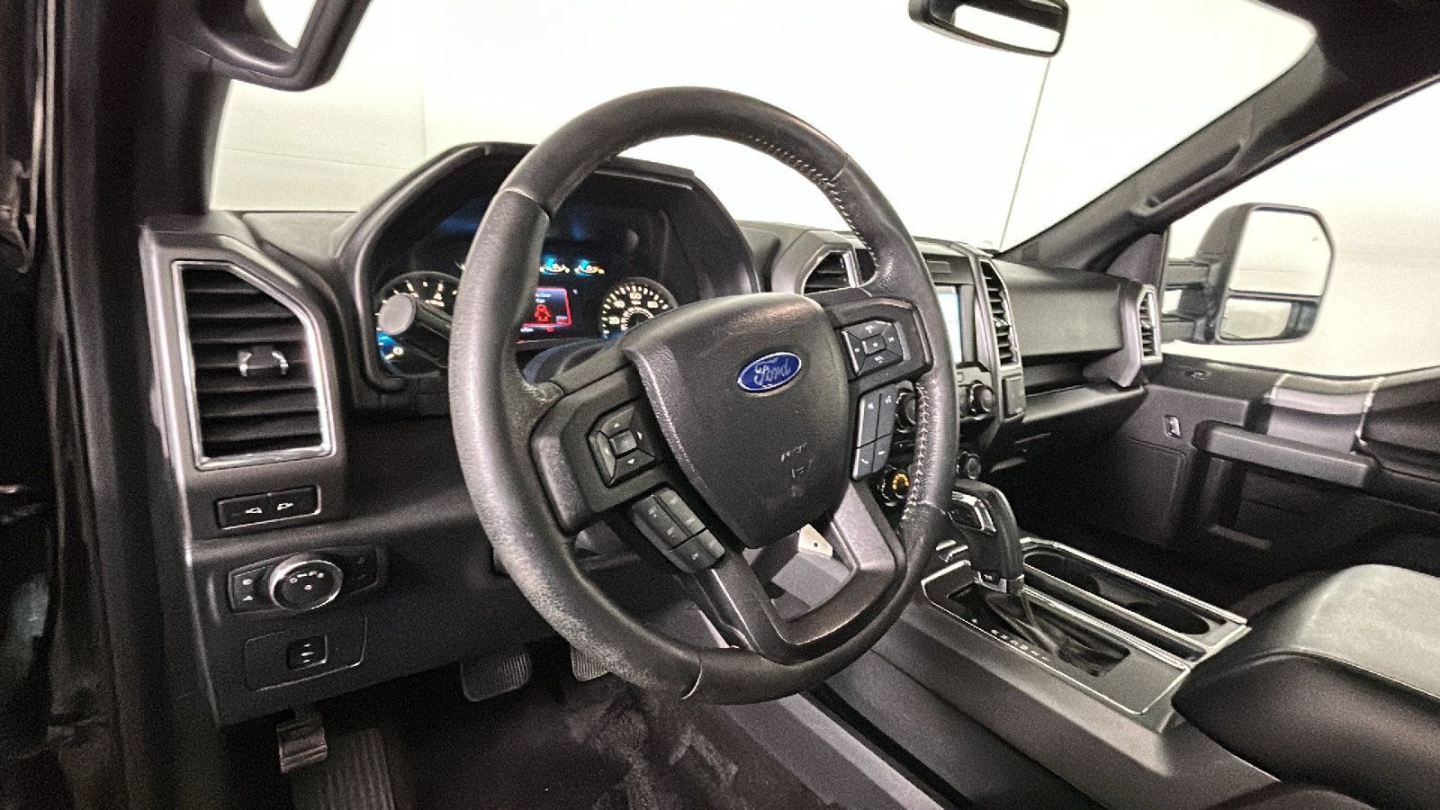 Used 2016 Ford F150 XLT w/ Equipment Group 302A Luxury AWD/4WD image 15