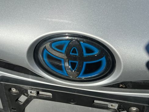 Used 2017 Toyota Prius Two w/ Prius Two Safety Plus Package FWD image 13