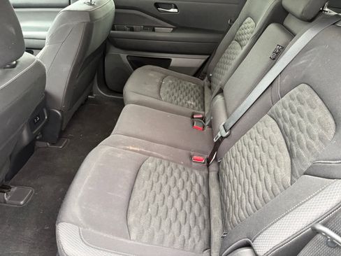 Used 2022 Nissan Pathfinder SV FWD image 12