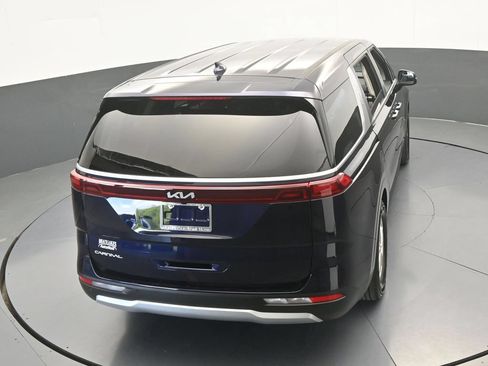 Used 2024 Kia Carnival LX FWD image 51