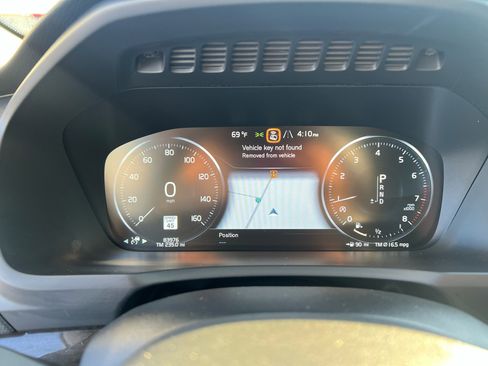 Used 2018 Volvo XC90 T5 Momentum w/ Convenience Package image 18