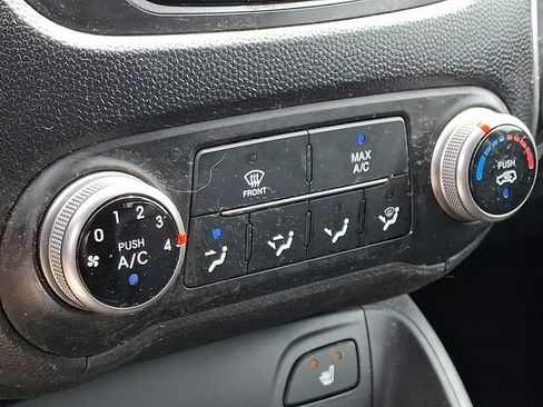 Used 2012 Hyundai Tucson GLS AWD/4WD image 16