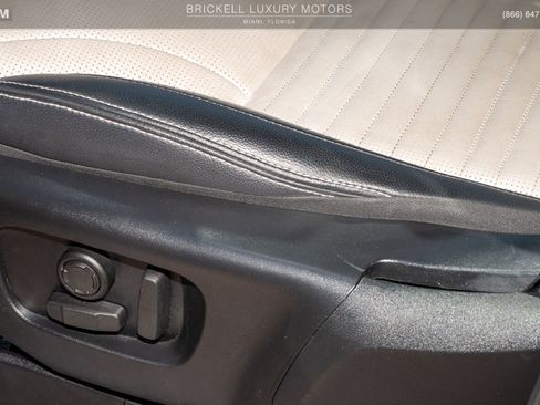 Used 2023 Land Rover Discovery S R-Dynamic image 58