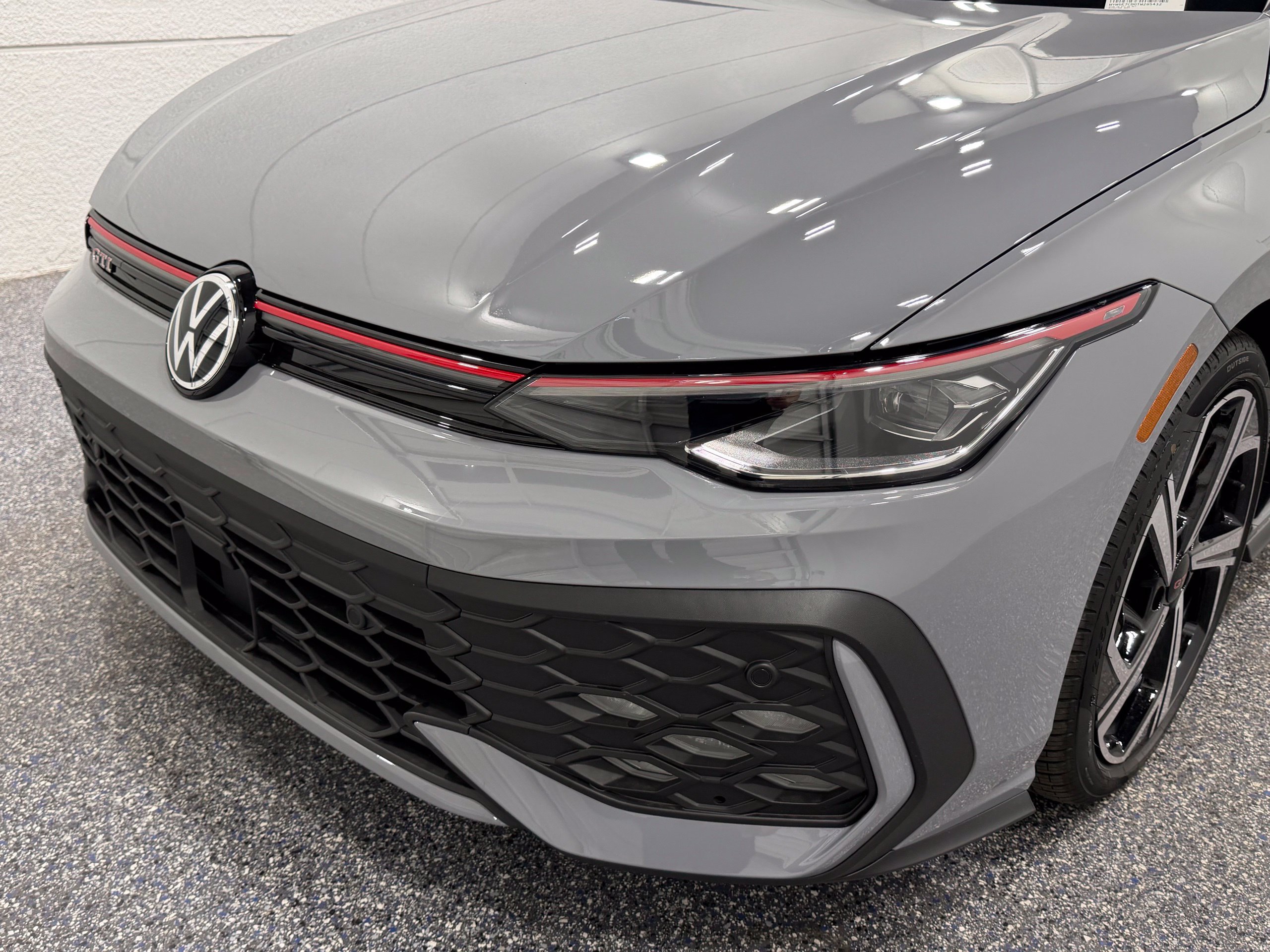 New 2026 Volkswagen GTI SE FWD image 15