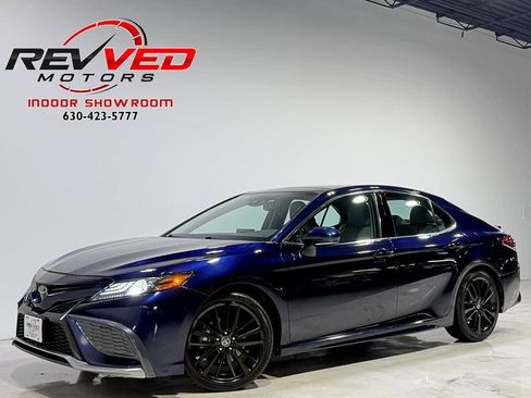 Used 2022 Toyota Camry XSE image 1