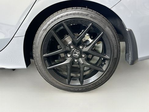 Used 2025 Honda Civic Sport image 11