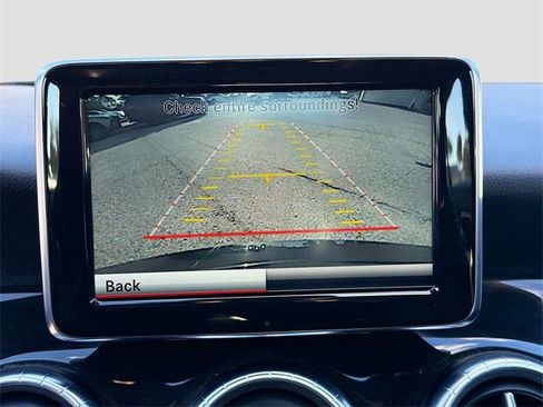 Used 2014 Mercedes-Benz CLA 250 4MATIC image 29