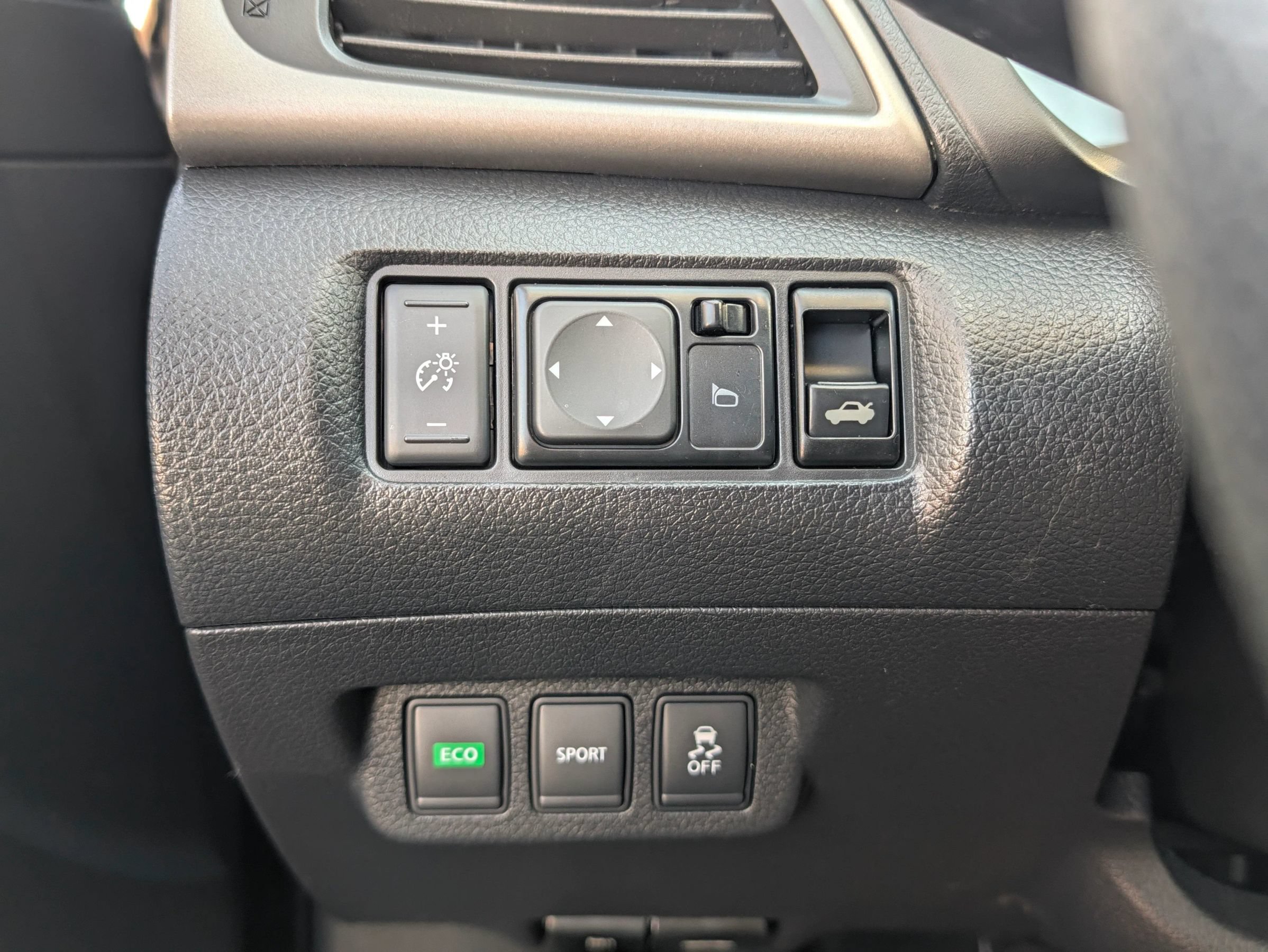 Used 2015 Nissan Sentra S FWD image 21