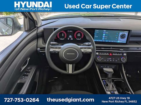 Used 2025 Hyundai Tucson SEL FWD image 19