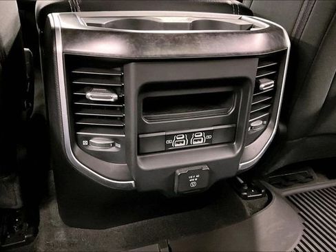 Used 2022 RAM 1500 Big Horn AWD/4WD image 32