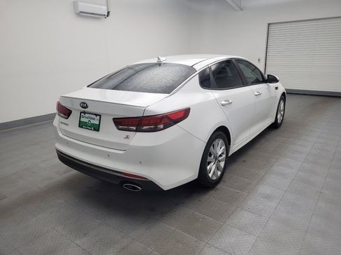 Used 2018 Kia Optima S image 9