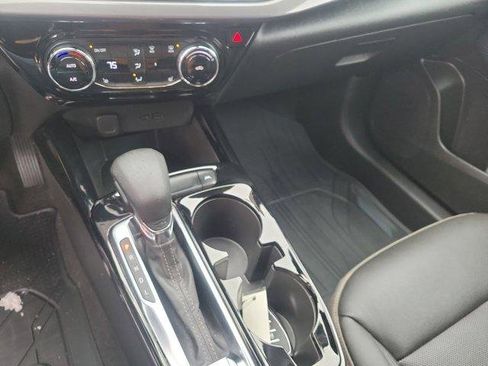 Used 2025 Chevrolet Trax ACTIV w/ Driver Confidence Package image 30