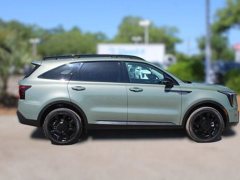 Used 2025 Kia Sorento SX AWD/4WD image 5