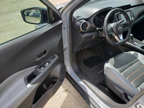 Used 2022 Nissan Kicks SR FWD image 11