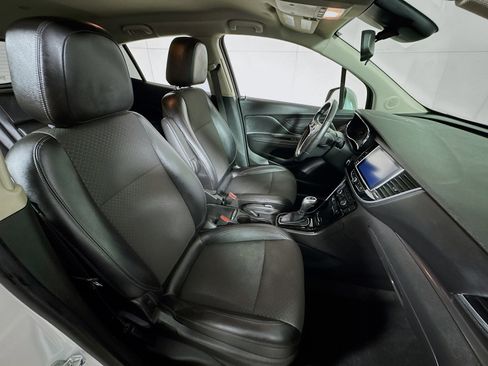 Used 2019 Buick Encore Preferred image 25