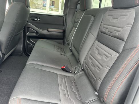 Used 2025 Nissan Frontier Pro-X RWD image 10