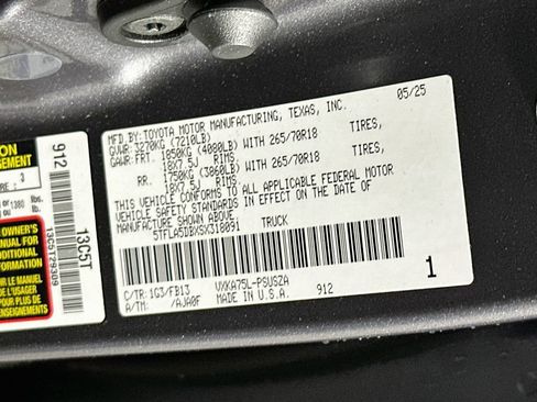 Used 2025 Toyota Tundra SR5 AWD/4WD image 32