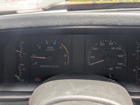 Used 1991 Ford Mustang GT RWD image 26