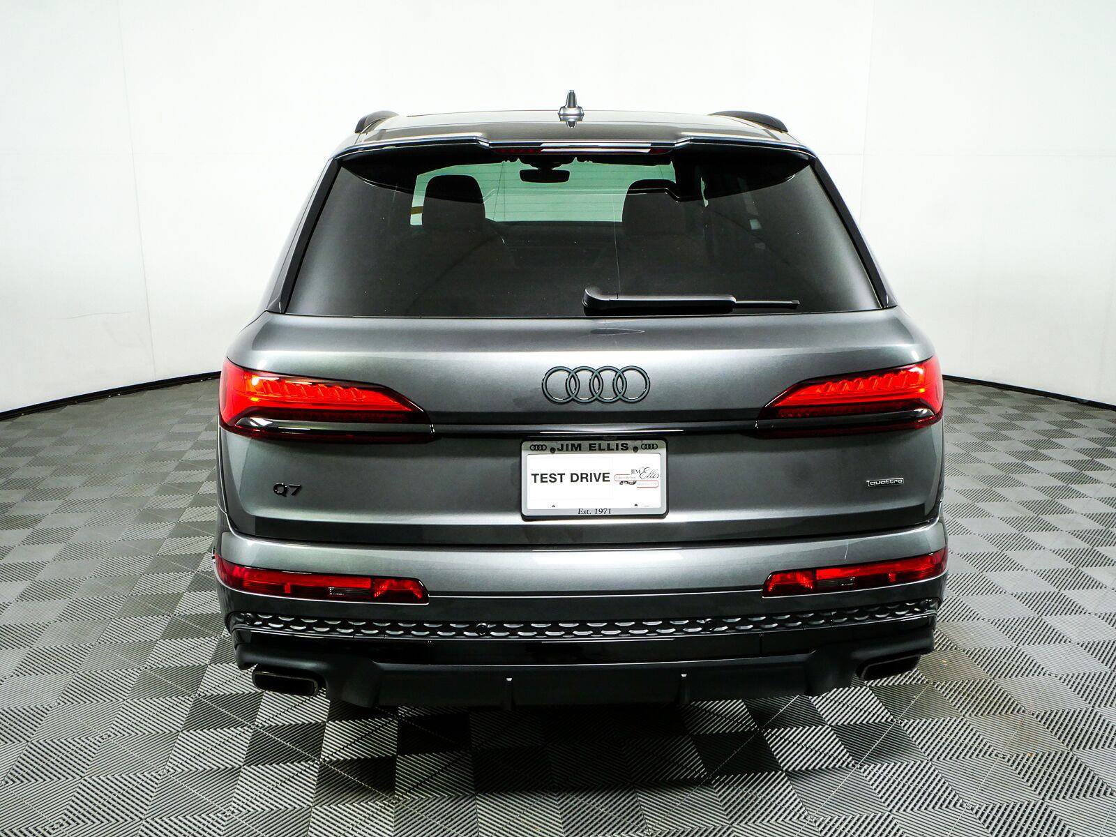 Used 2026 Audi Q7 Premium Plus AWD/4WD image 31