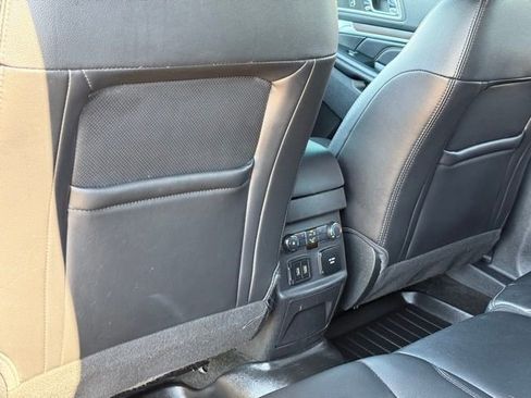 Used 2018 Ford Explorer Limited image 29
