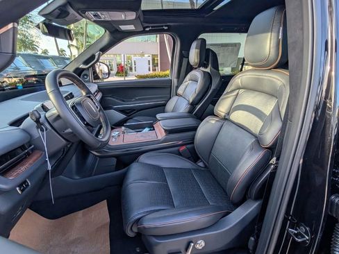 New 2026 Lincoln Navigator Black Label AWD/4WD image 11