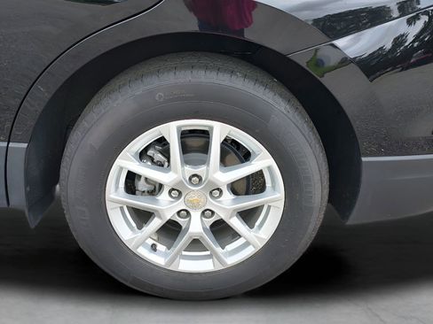 Used 2024 Chevrolet Equinox LS w/ LS Convenience Package FWD image 25