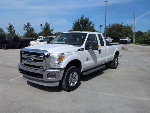 Used 2011 Ford F250 XLT w/ XLT Interior Pkg AWD/4WD image 4