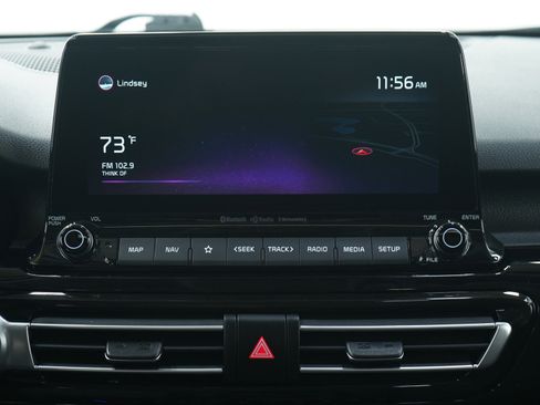 Used 2022 Kia Seltos EX image 17