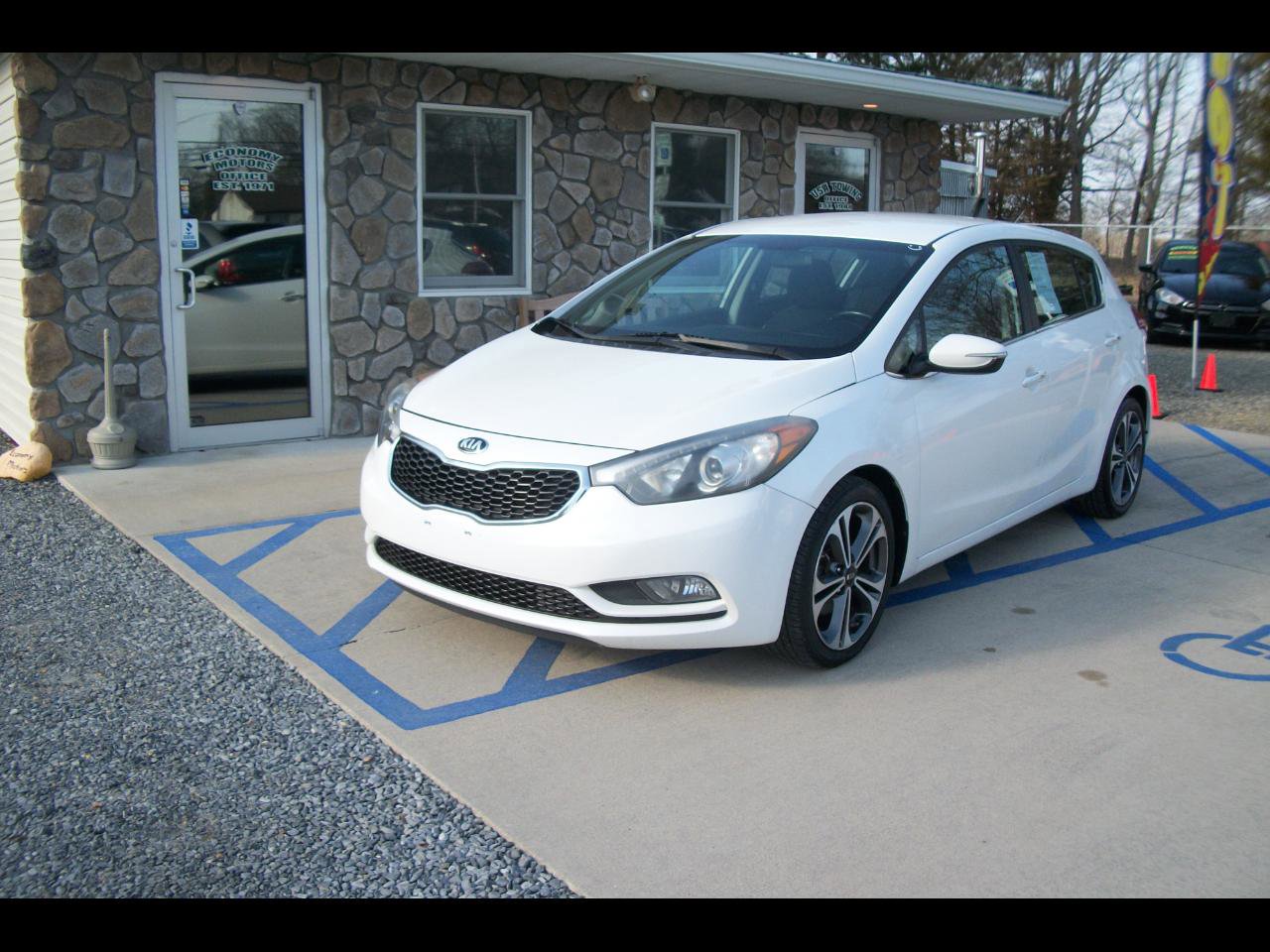 Used 2016 Kia Forte EX FWD image 1