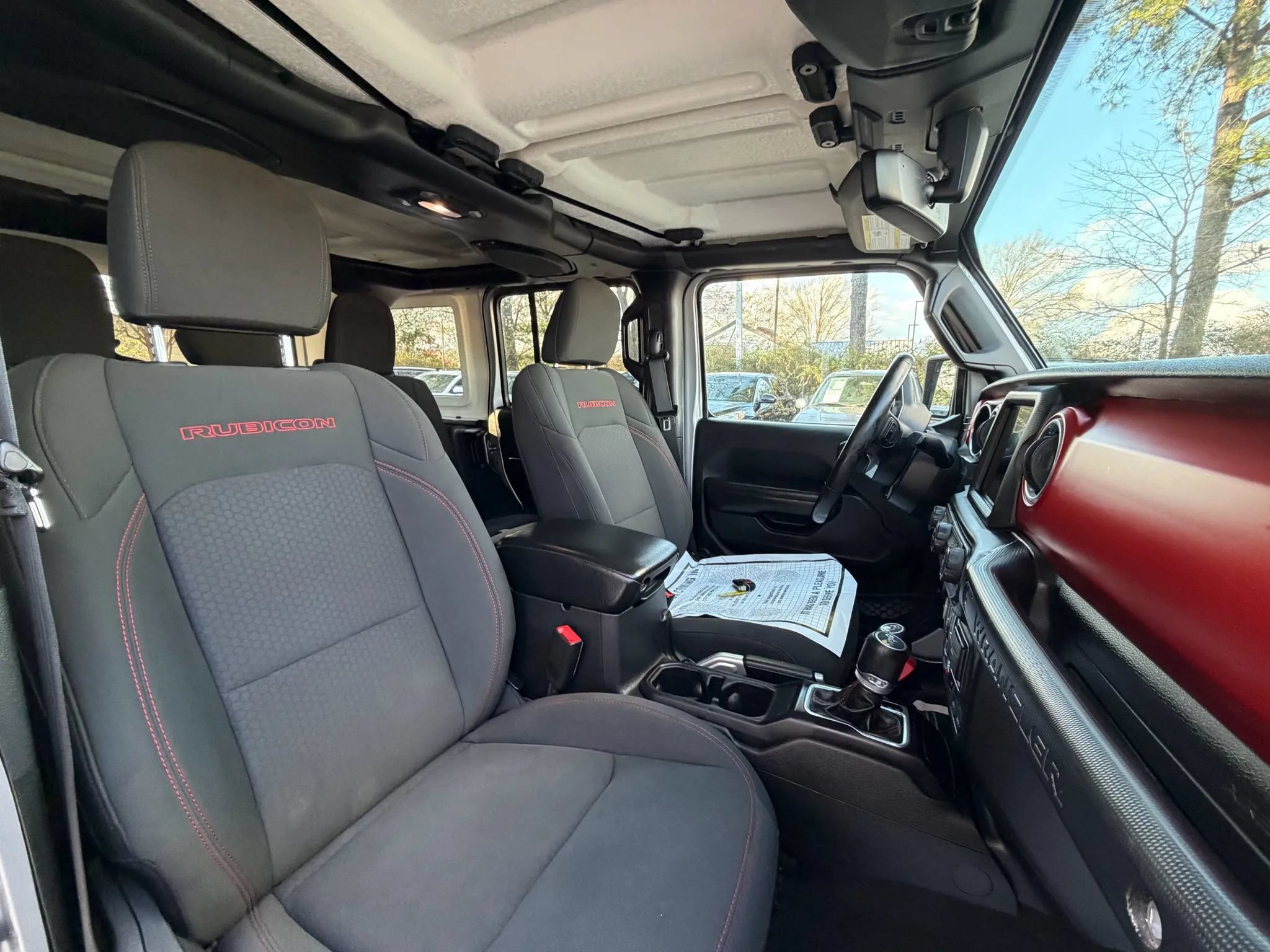 Used 2018 Jeep Wrangler Unlimited Rubicon AWD/4WD image 9