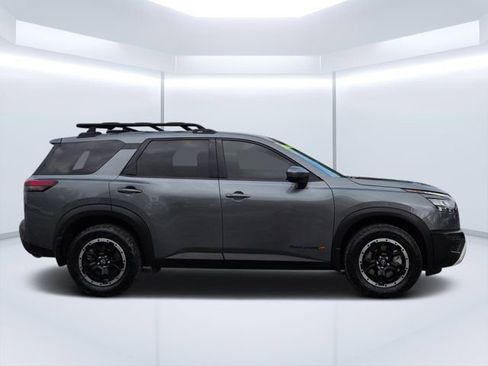 Used 2024 Nissan Pathfinder Rock Creek AWD/4WD image 2