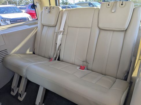 Used 2017 Lincoln Navigator Reserve image 15