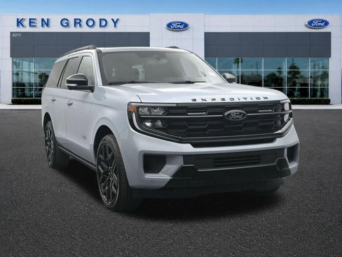 New 2026 Ford Expedition Platinum AWD/4WD image 1