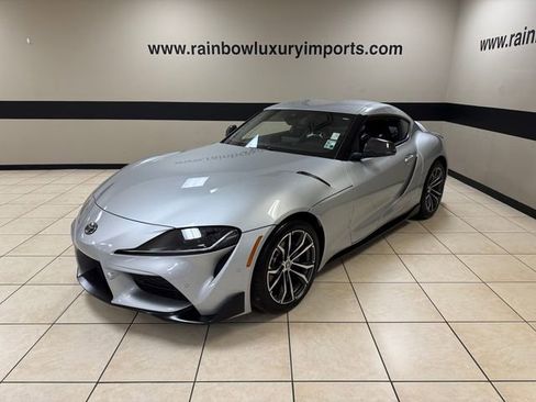Used 2021 Toyota Supra w/ Safety & Technology Package RWD image 3