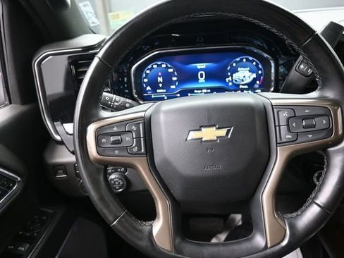 Used 2024 Chevrolet Silverado 3500 High Country w/ High Country Premium Package AWD/4WD image 8