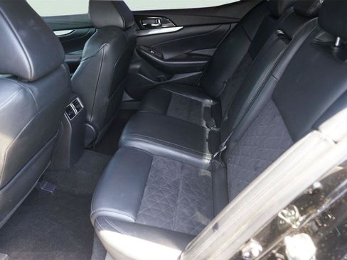 Used 2017 Nissan Maxima SR w/ Midnight Edition FWD image 12