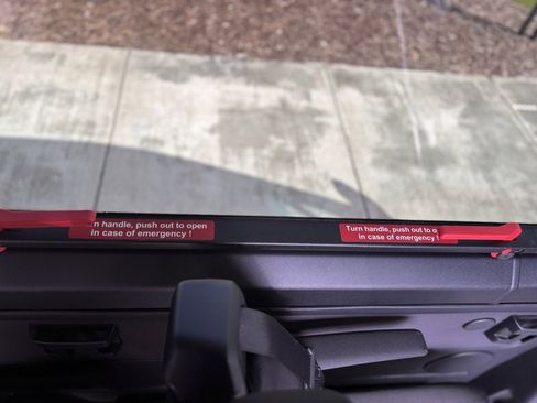 Used 2024 Mercedes-Benz Sprinter 2500 image 20