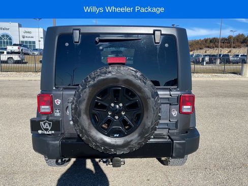 Used 2018 Jeep Wrangler Sport AWD/4WD image 5