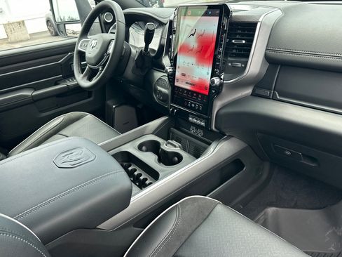 New 2026 RAM 3500 Laramie AWD/4WD image 15