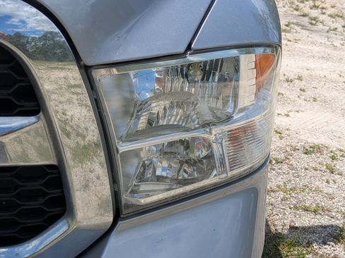 Used 2021 RAM 1500 Classic SLT AWD/4WD image 10
