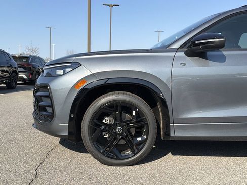 New 2026 Volkswagen Tiguan SE R-Line FWD image 9
