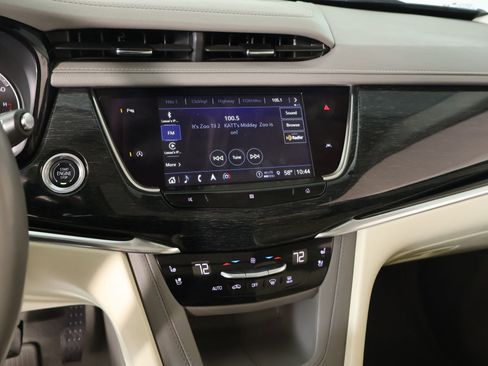 Used 2021 Cadillac XT6 Premium Luxury FWD image 5