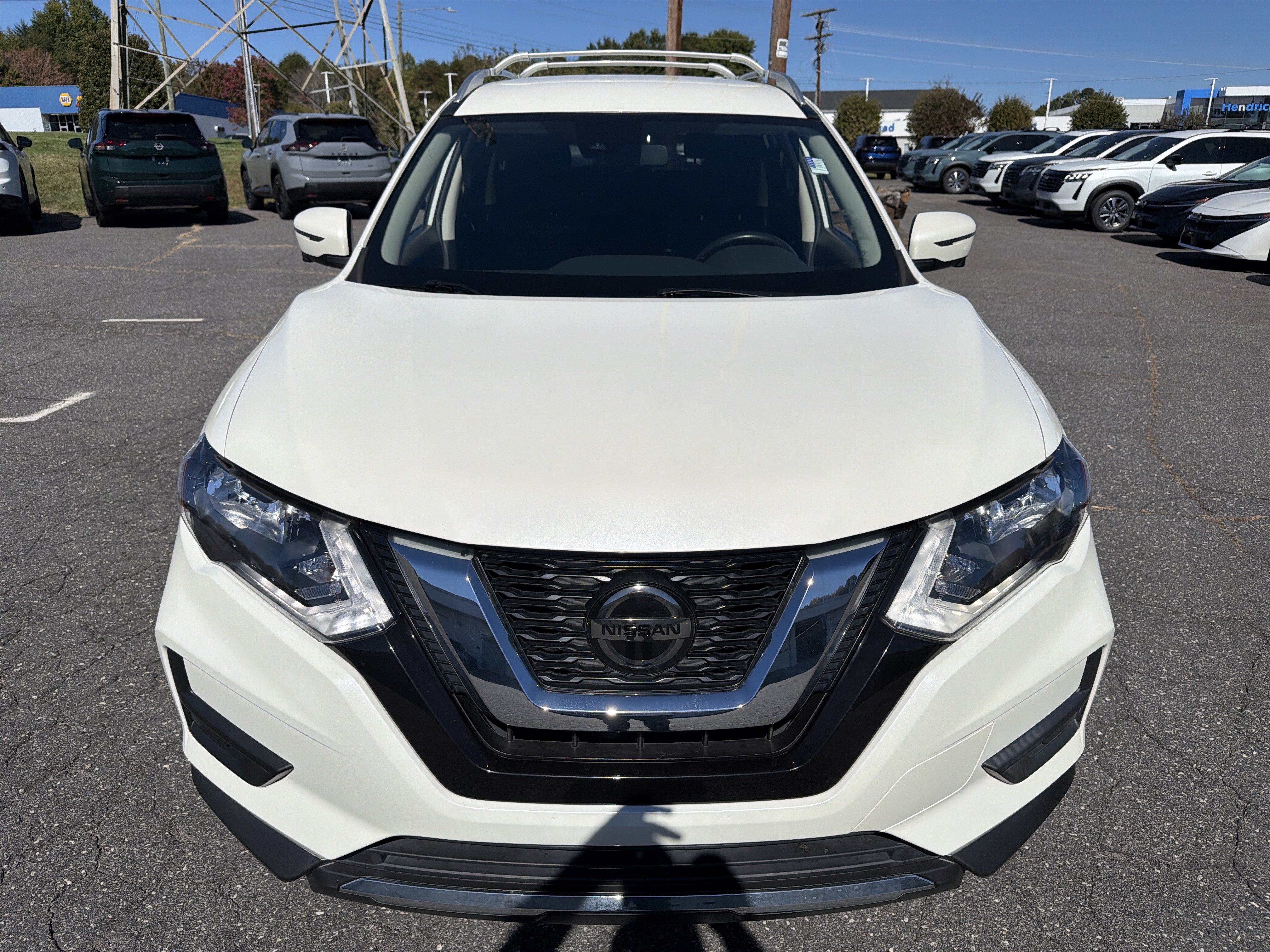 Used 2019 Nissan Rogue SV w/ Premium Package AWD/4WD image 2