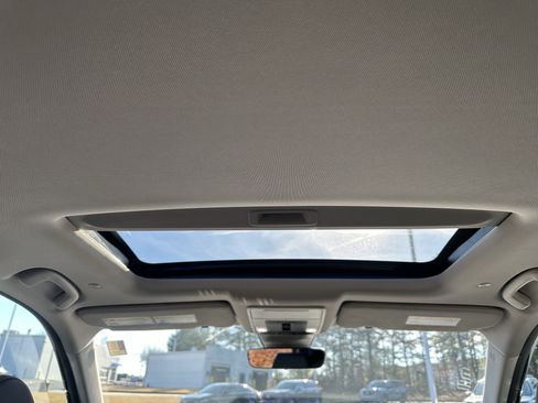 Used 2025 Honda CR-V EX-L image 30